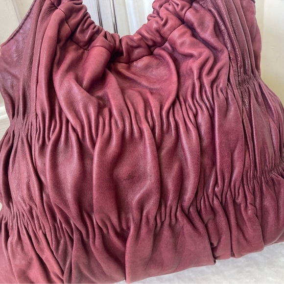 Michael Kors Shoulder Bag EUC - Picture 7 of 9